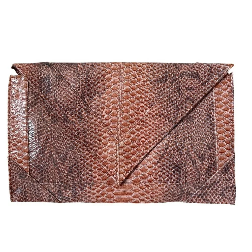 Vintage-Style Brown Faux Snakeskin Envelope Clutch Purse With‎ Magnetic Closure